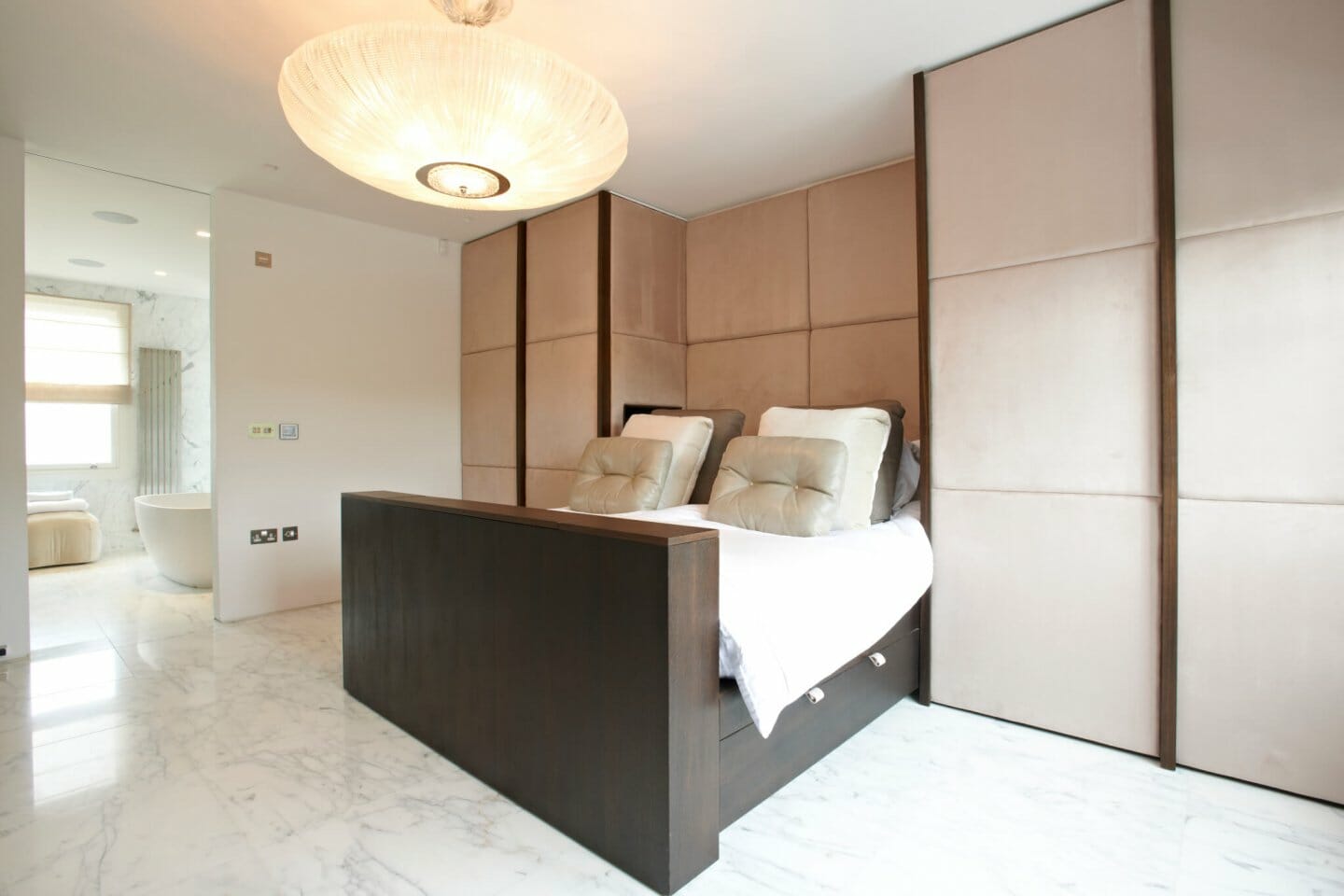 Hampstead Heath, London: residential lighting by Willie Duggan