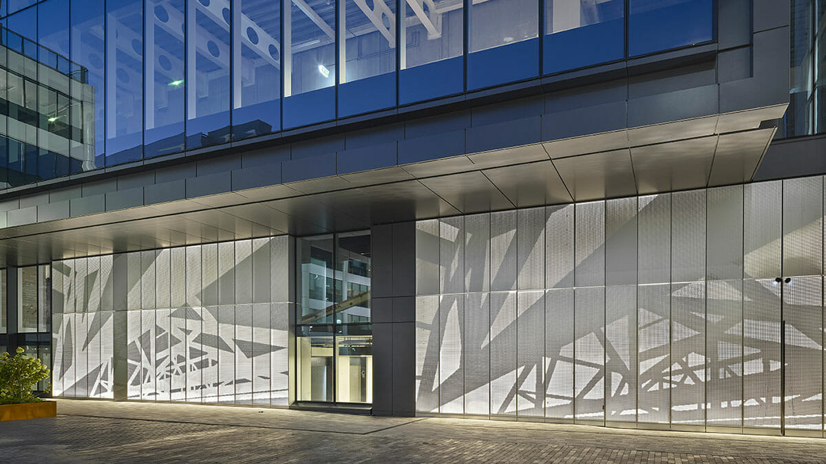 Tropical Fruit Warehouse, Dublin: commercial lighting by Willie Duggan